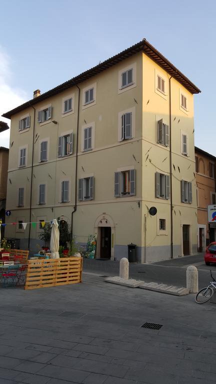 Palazzo Dodici Rondini Appartement Foligno Buitenkant foto